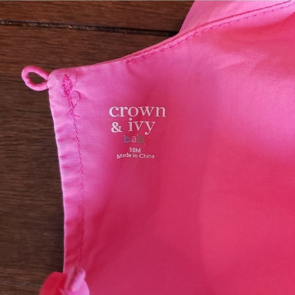 Crown & Ivy Ruffle tank - Picture 3 of 4